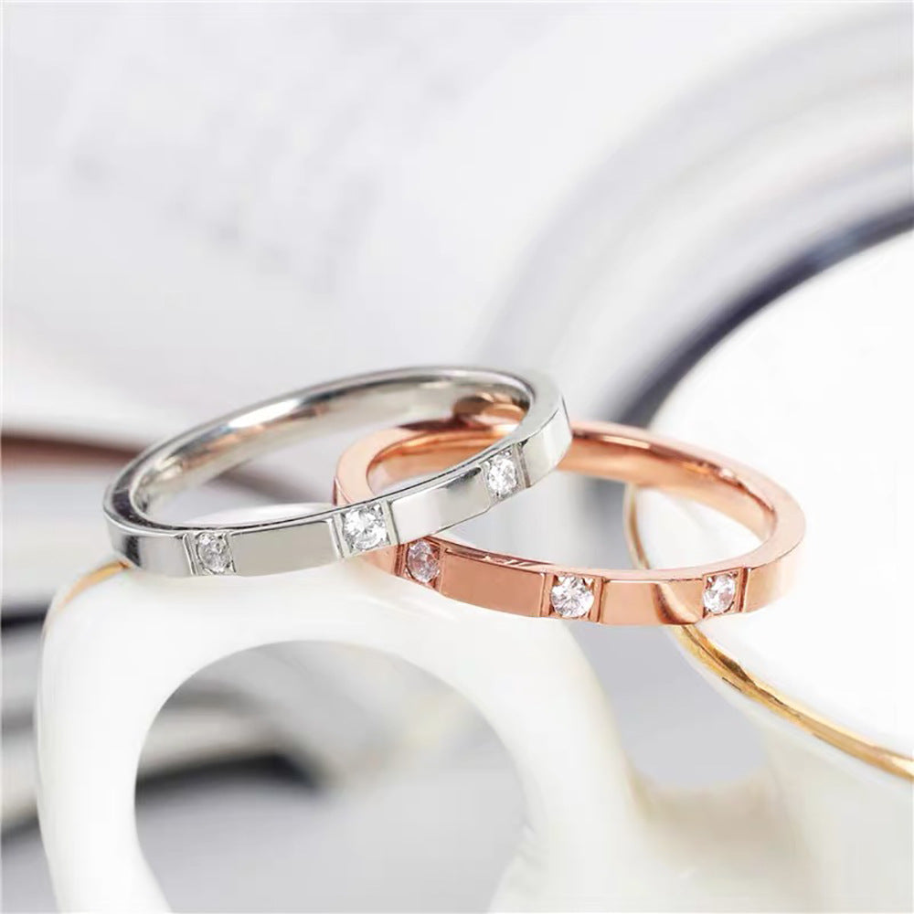Fashionable Women's Ring With Three Diamonds