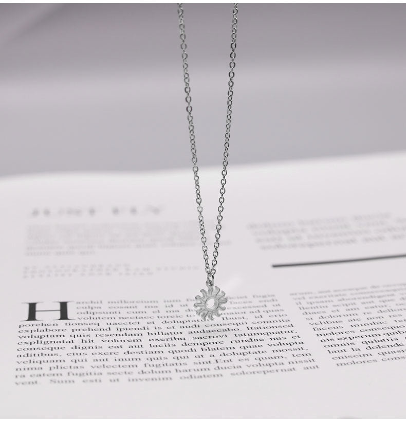 Simple New Style Retro Little Sun Necklace
