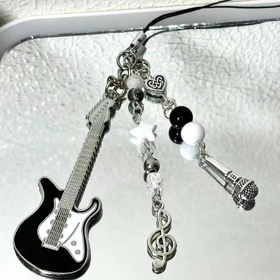 Little Singer Handmade Beaded Homemade Girl Heart Simple Pendant
